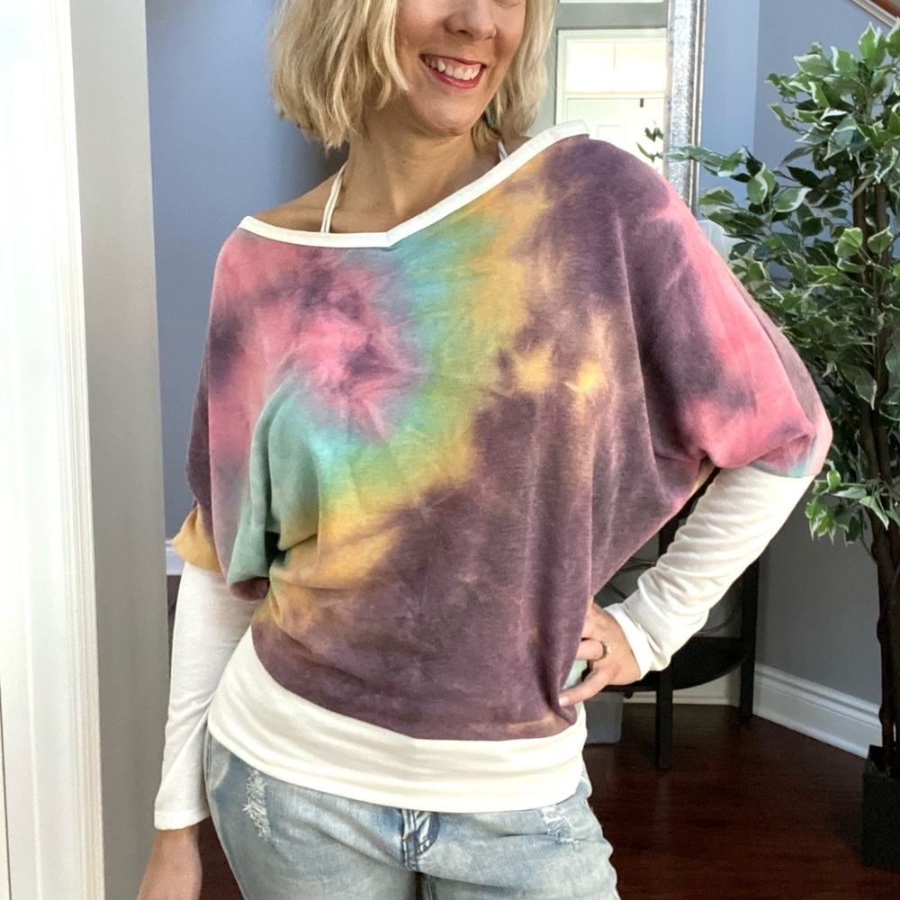 LAST! Chasing Rainbows Tie dye v neck top